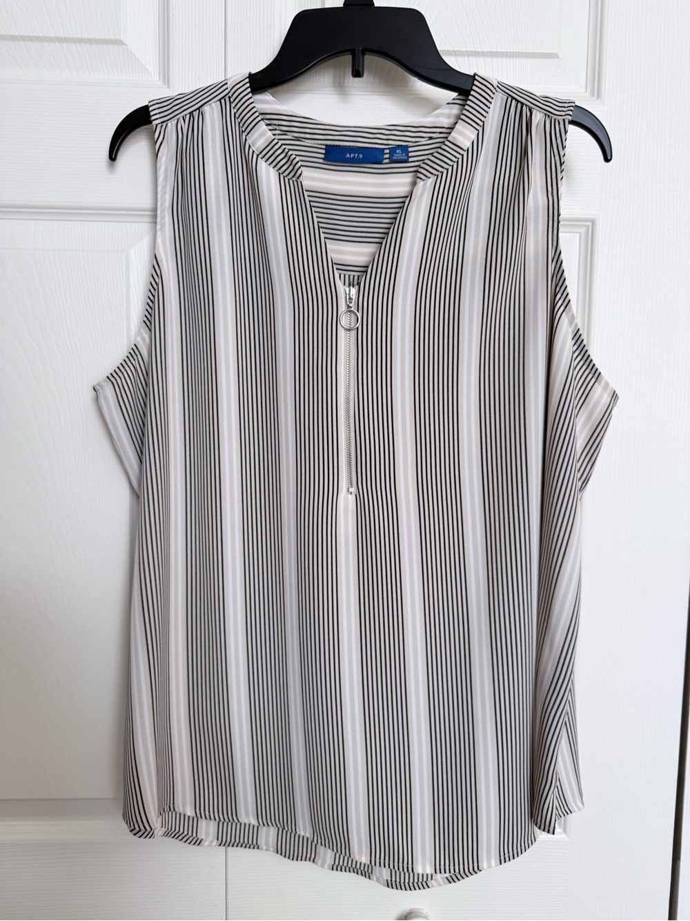 Apt. 9 Black & White Vertical Stripe Sleeveless Zip-Front Camisole
